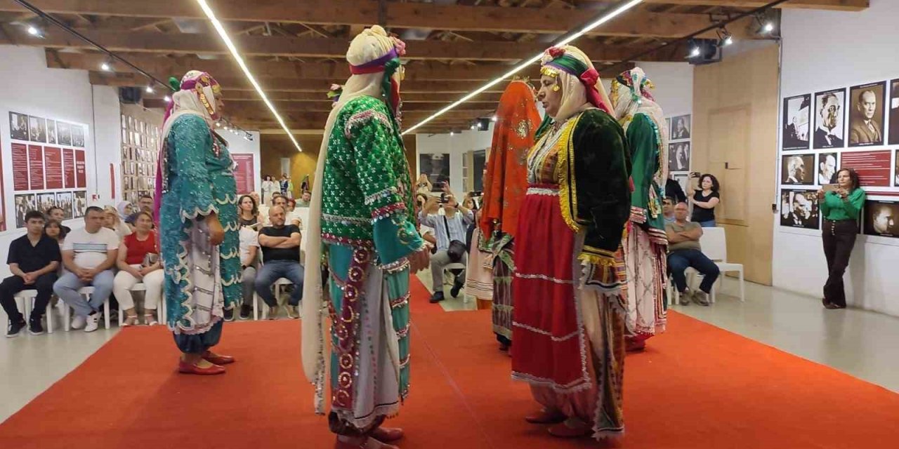 Denizli’de sandıkta bekleyen hazineler gün yüzüne çıktı