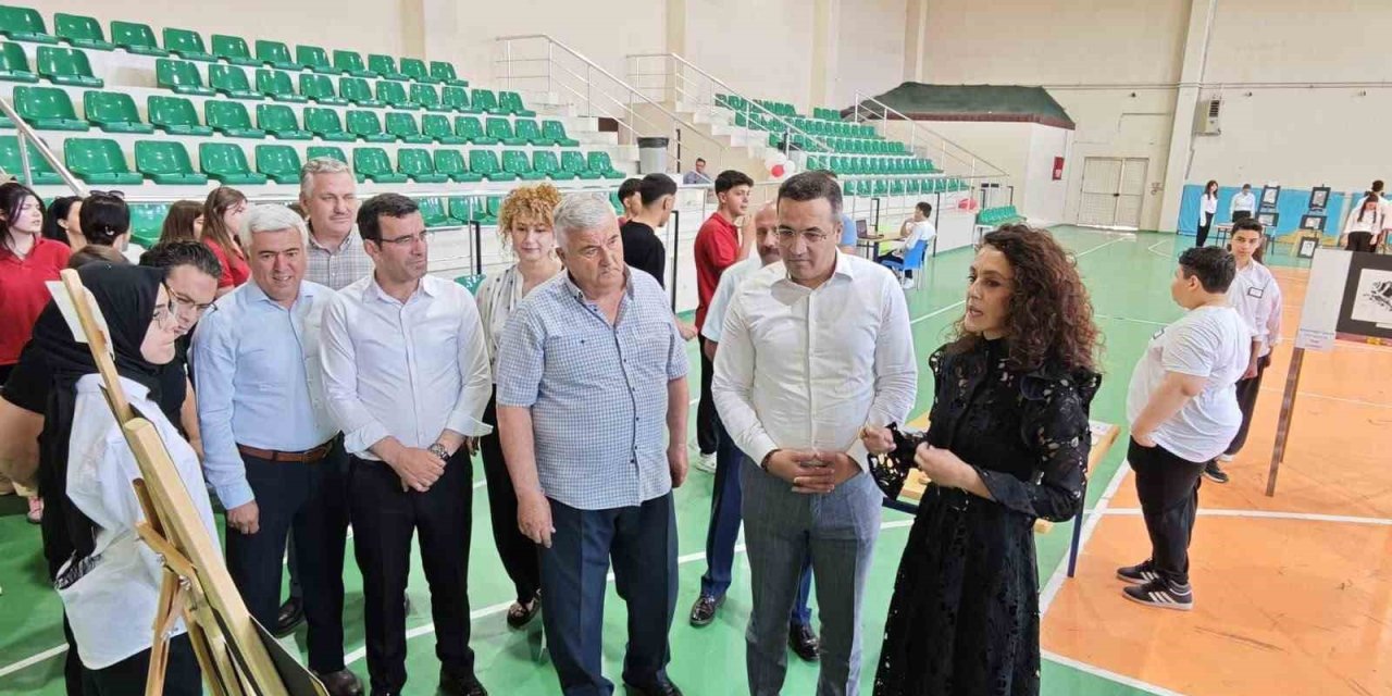 Sarıgöl’de genç yeteneklerden sanat şöleni