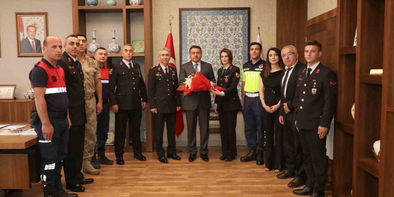 Vali Işın: "Jandarma devletimizin gücünü ve şefkatini temsil ediyor"