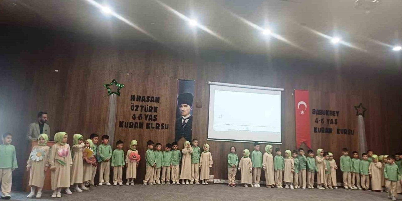 Emet’te 4-6 Yaş Kur’an kursu öğrencilerinden yıl sonu gösterisi