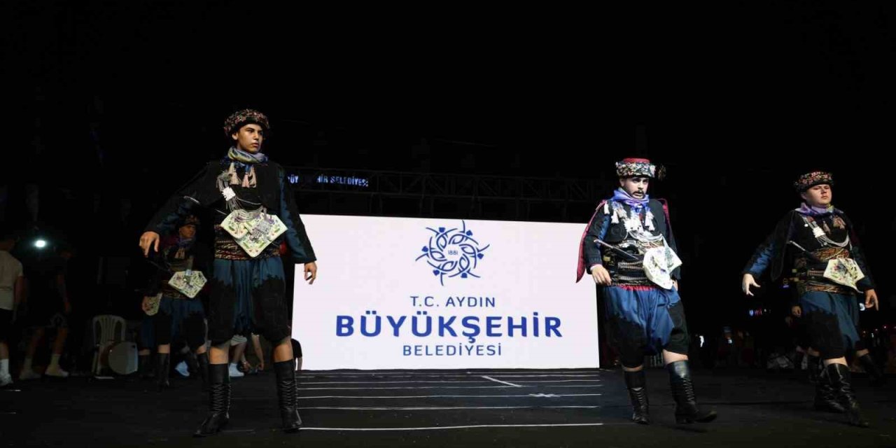 Aydın Büyükşehir Belediyesi Konservatuvarı’ndan yıl sonu gösterisi