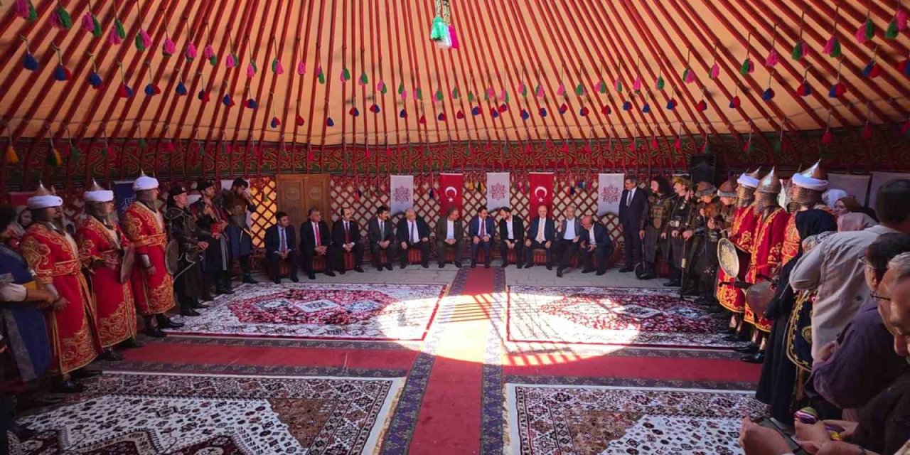 "Germiyan Festivali" kortejle başladı: Kütahya 3 gün boyunca tarih ve kültürle buluşacak