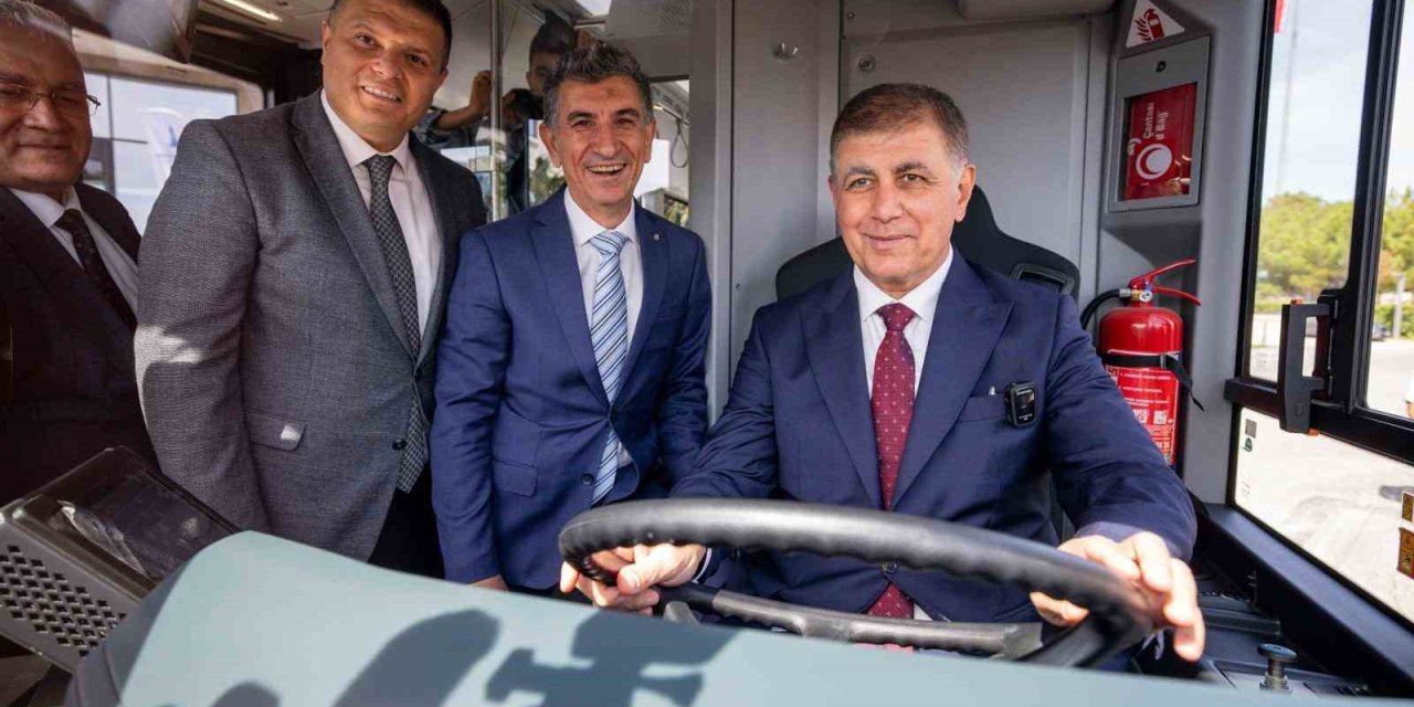 İzmir’in ulaşım geleceği ortak akılla şekilleniyor