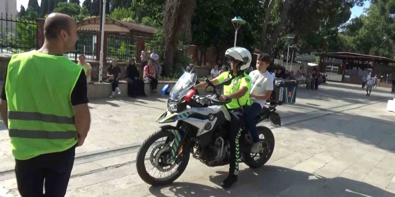 Veliler, kimliği kaybolan genç için seferber oldu