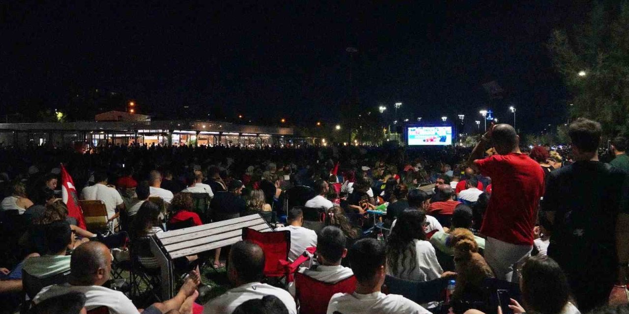 İzmir’de Dünya Kupası heyecanı dev ekranlarda yaşanacak