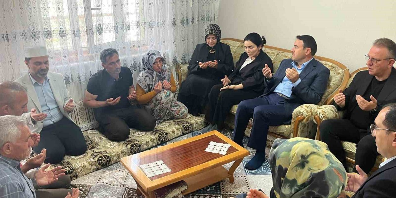 Vali Işın’dan Muhammet Çakıcı’nın ailesine taziye ziyareti