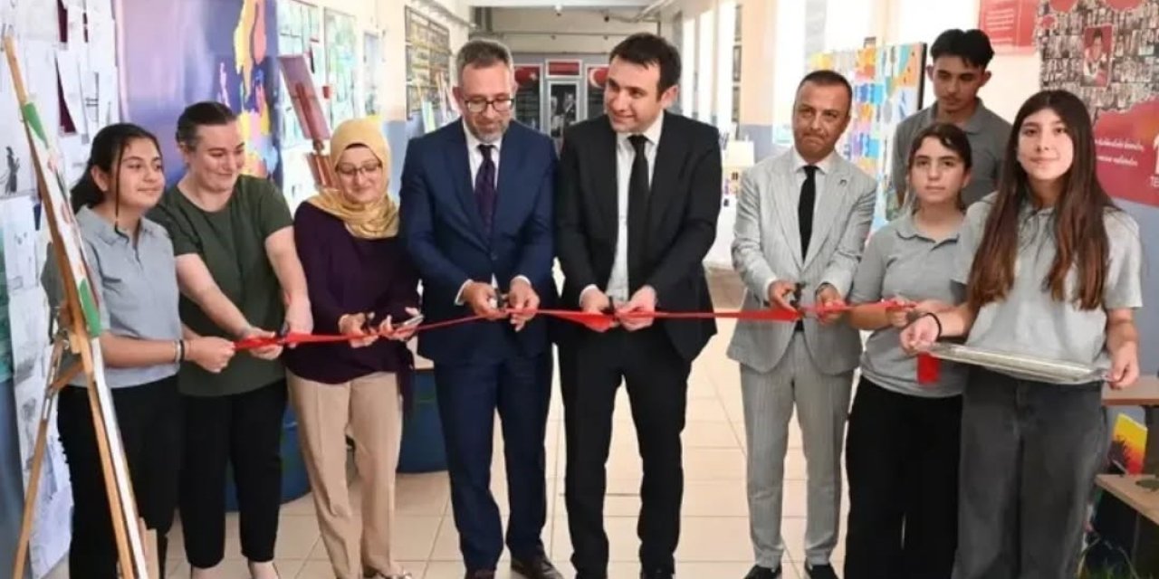 Yenipazar’da yıl sonu sergisi açıldı