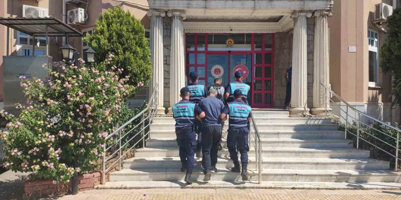 Didim’de 16 düzensiz göçmen yakalandı, 2 organizatör tutuklandı