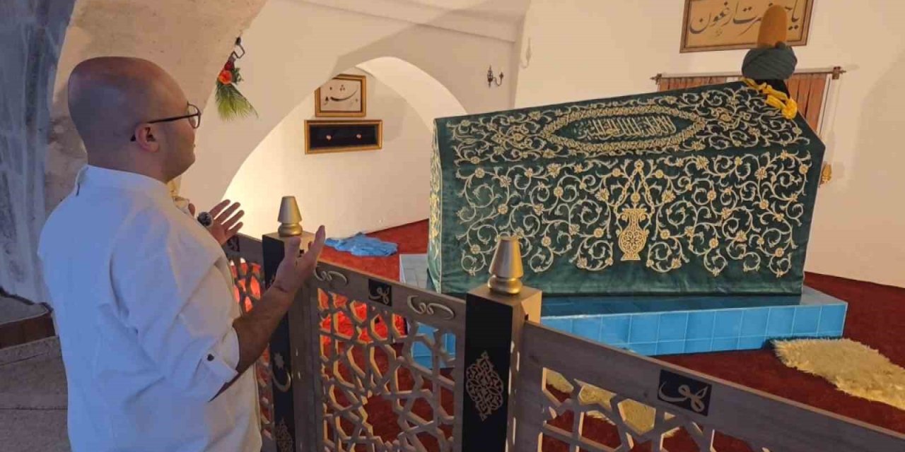 Kütahya’da Ergun Çelebi Hazretleri’nin kabrinde düzenleme