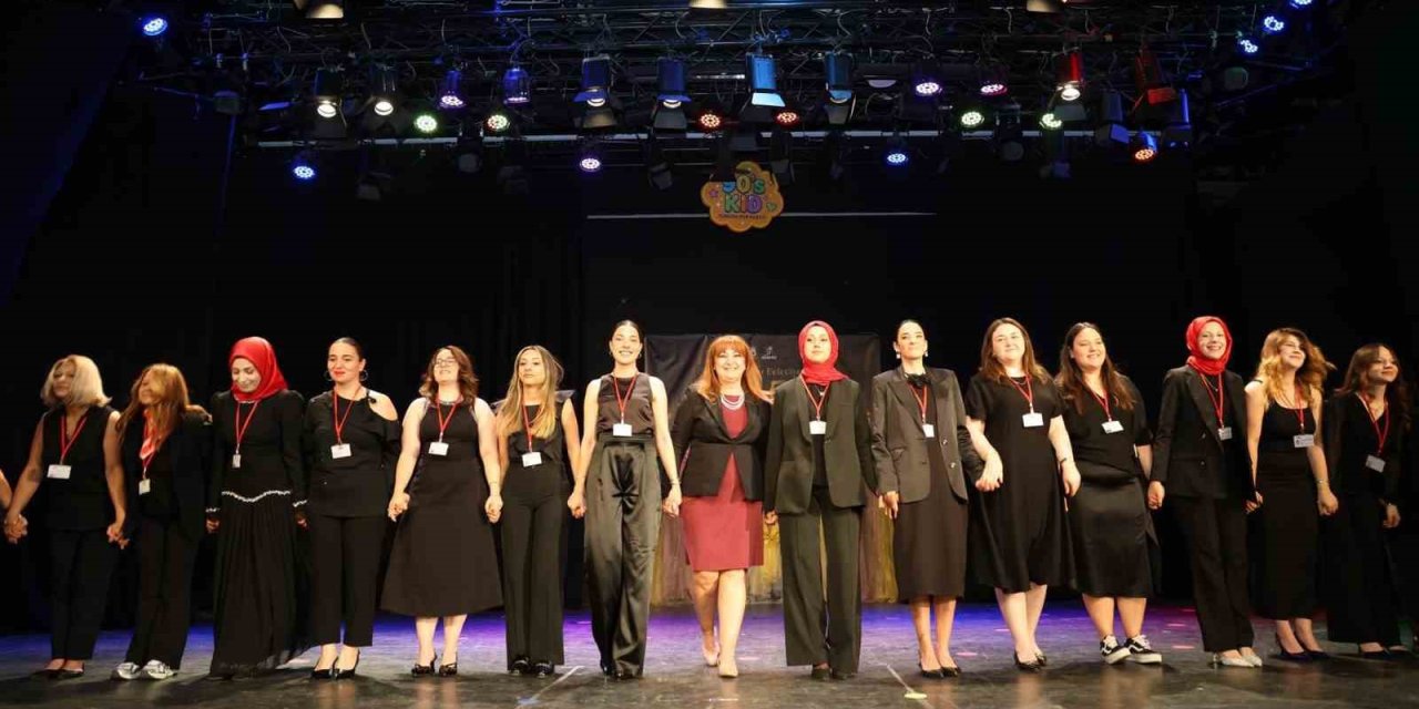Şehzadeler’in minikleri mezuniyet heyecanı yaşadı