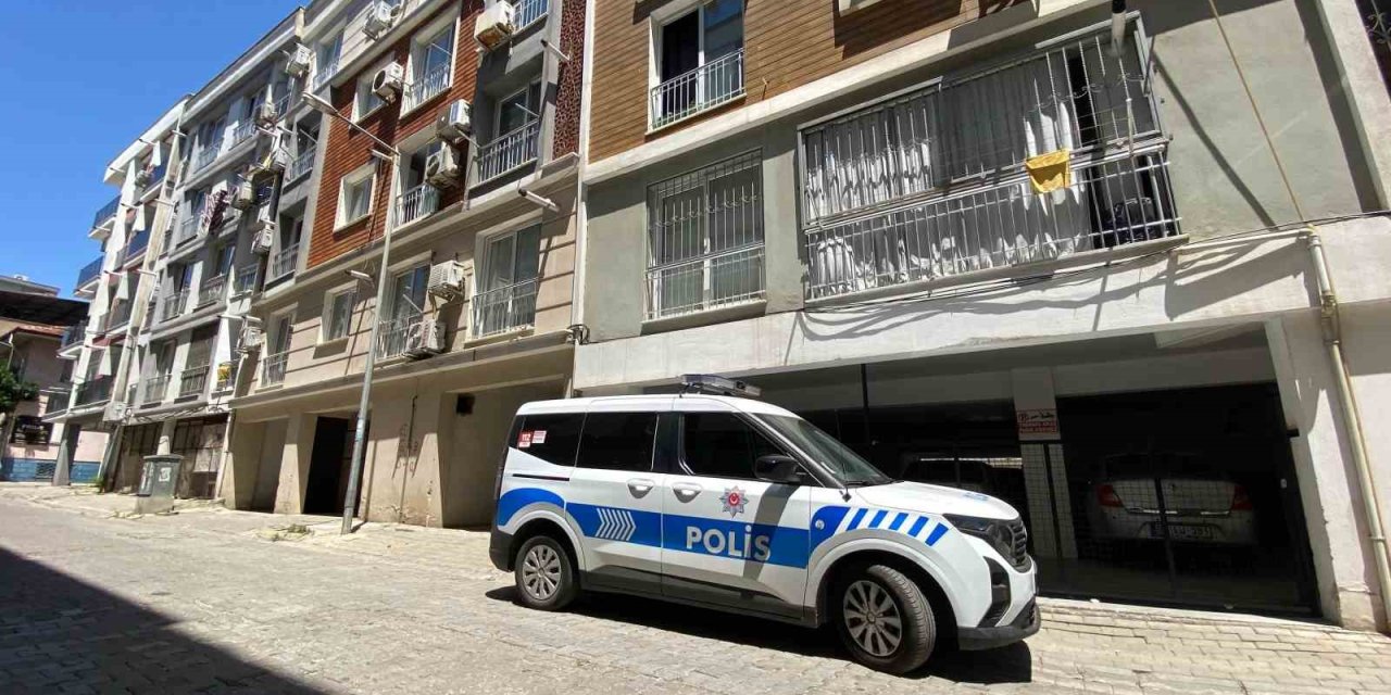 Efeler’de 93 yaşındaki kadın evinde ölü bulundu