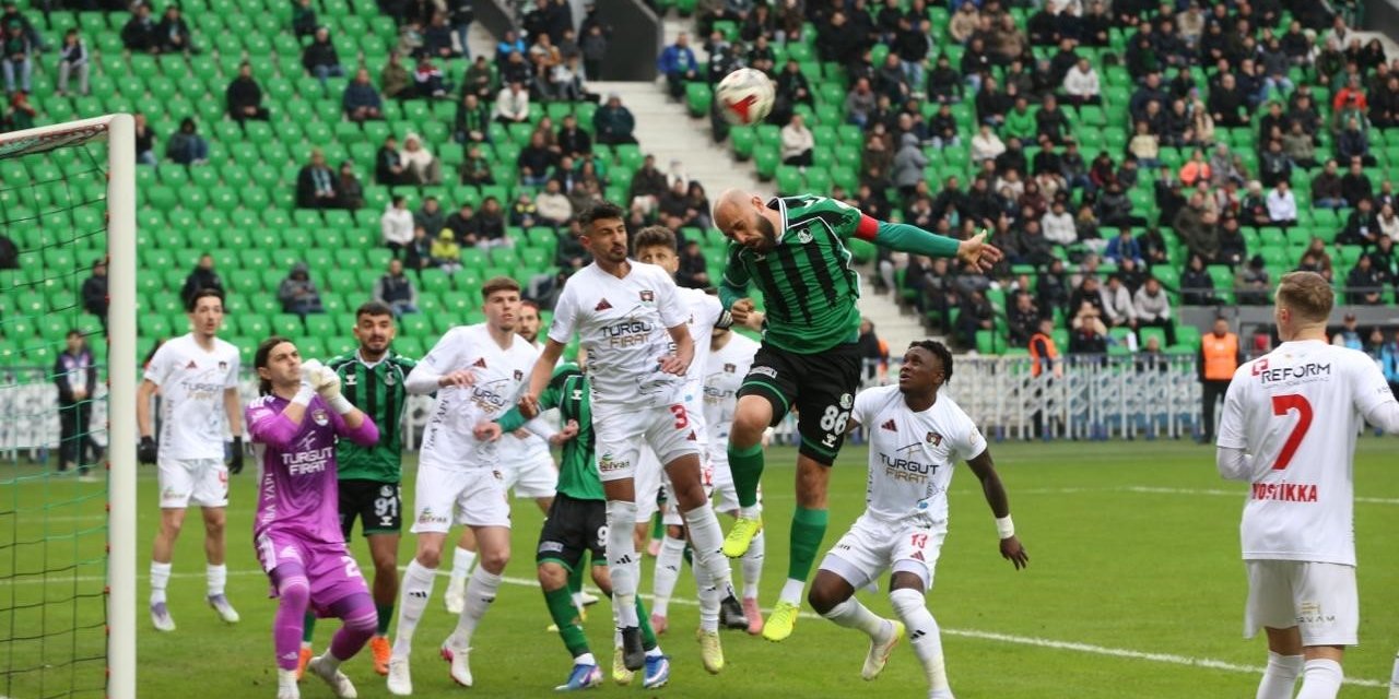 Aliağa FK, Burak Bekaroğlu ile ilgileniyor