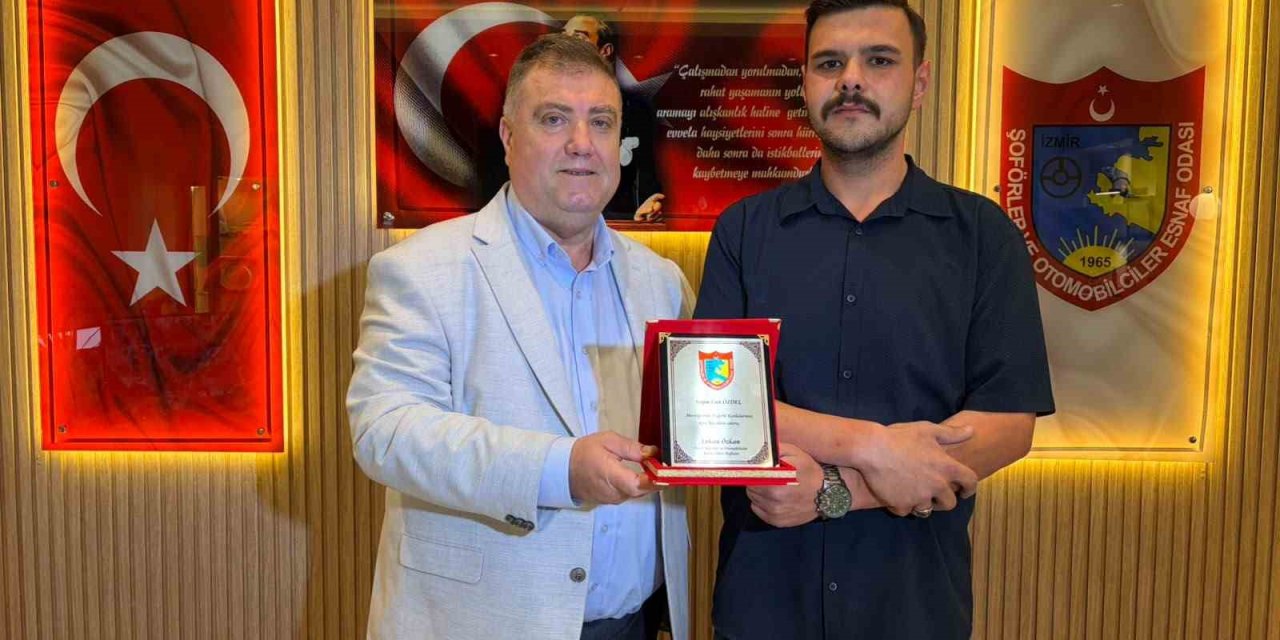 Yardımsever taksiciye plaket