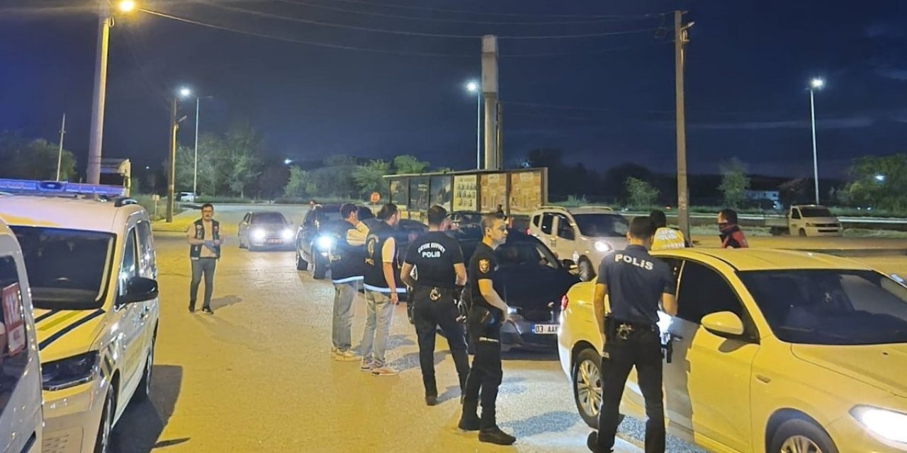 Afyonkarahisar polisinden asayiş ve trafik denetimi