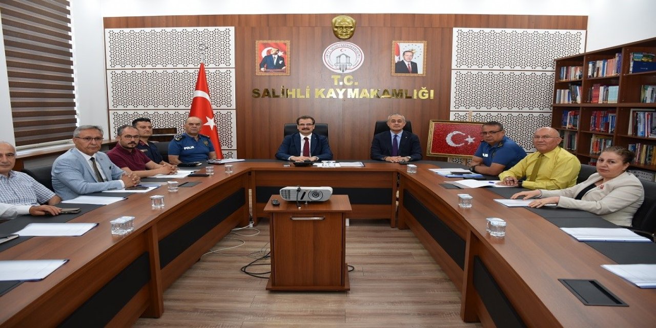 Salihli’de YKS koordinasyon toplantısı gerçekleştirildi
