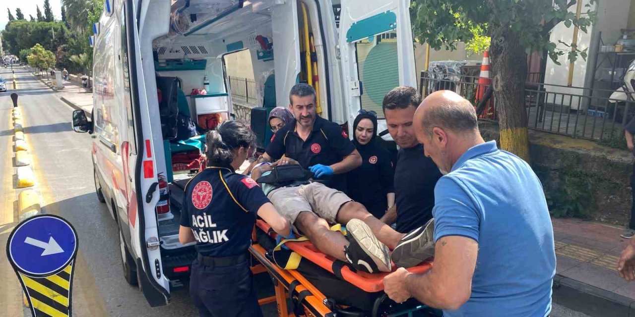 Kamyonetin çarptığı yaya yaralandı