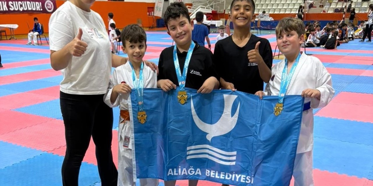 Aliağalı karateciler Ege Ligi’nden 12 madalya ile döndü