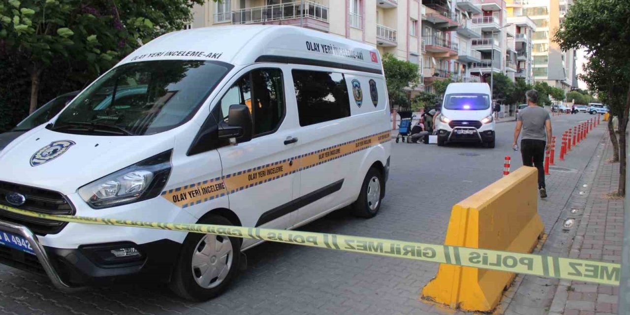 Aydın’da şüpheli valiz fünyeyle patlatıldı