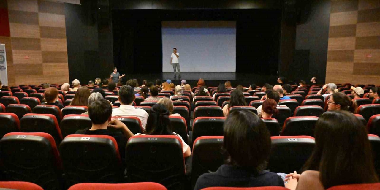 Cannes’ın ödüllü kısa filmleri Manisalı sinemaseverlerle buluştu