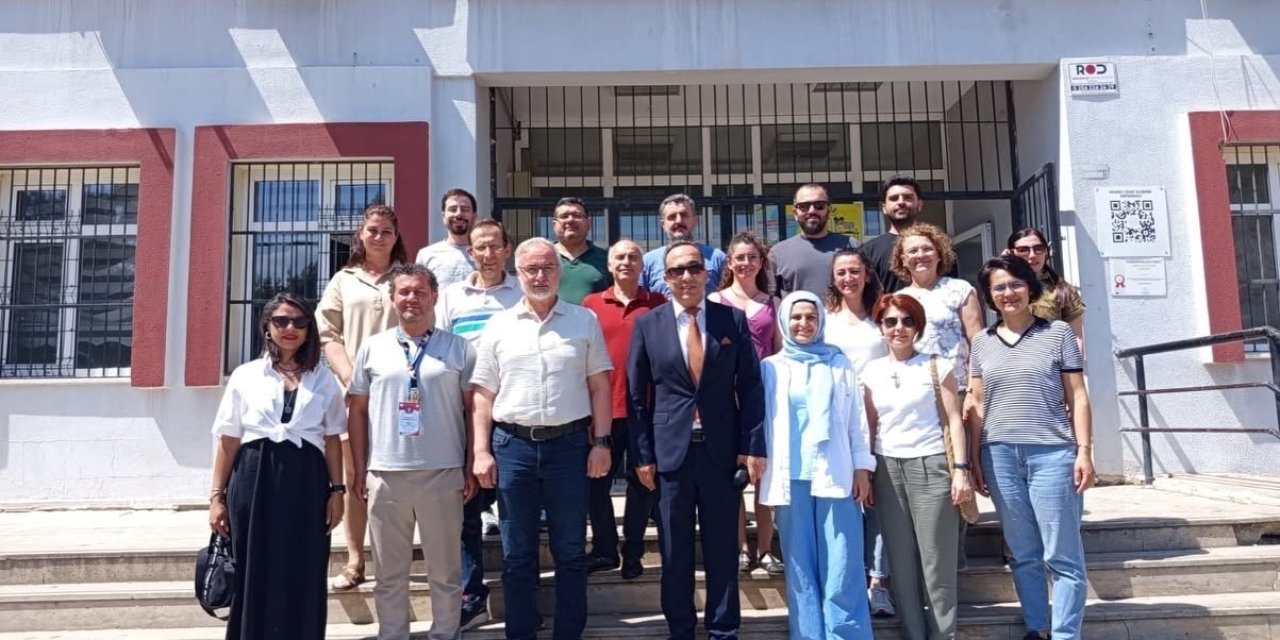 Efeler İlçe Milli Eğitim Müdürü Çomruk: "Hedefimiz değerlerine sahip çıkan nesiller yetiştirmek"
