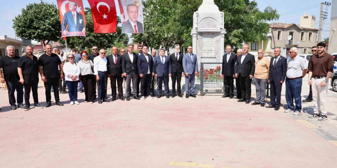 Menemenliler Şehit Kemal Bey’i unutmadı