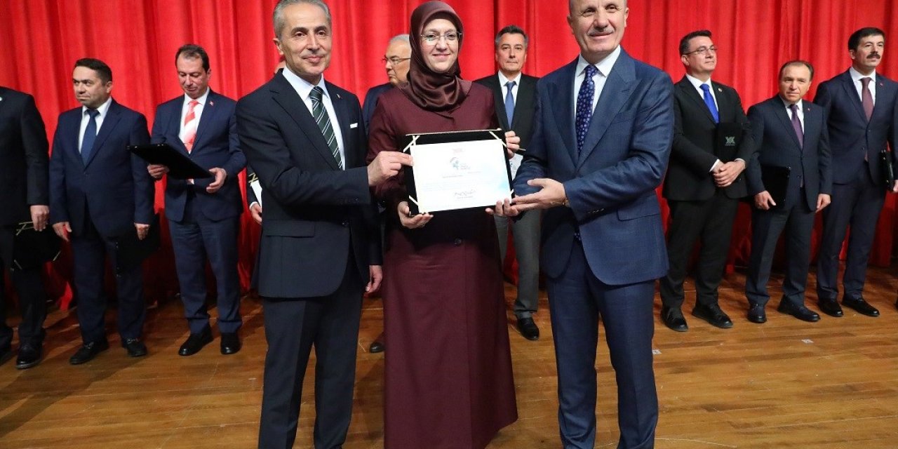 MCBÜ Merkez Yerleşkesi "Spor Dostu Kampüs" ödülünü aldı