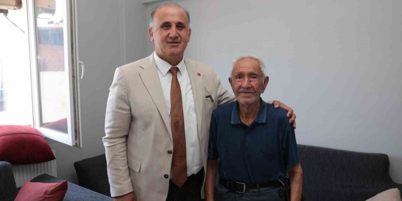 Başkan Kaya, şehit babalarını unutmadı