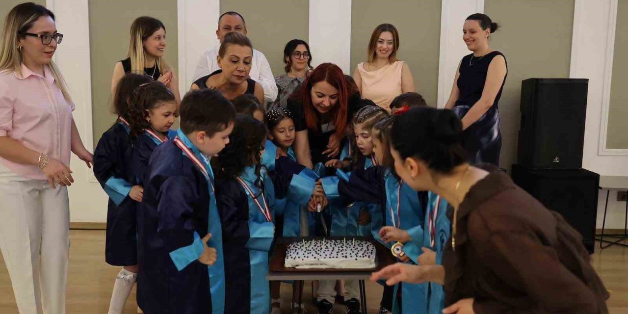 Merkezefendi’de miniklerin mezuniyet heyecanı