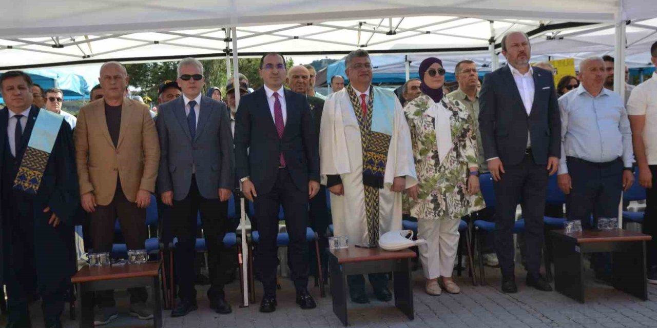 Tavşanlı Meslek Yüksek Okulu’nda mezuniyet töreni