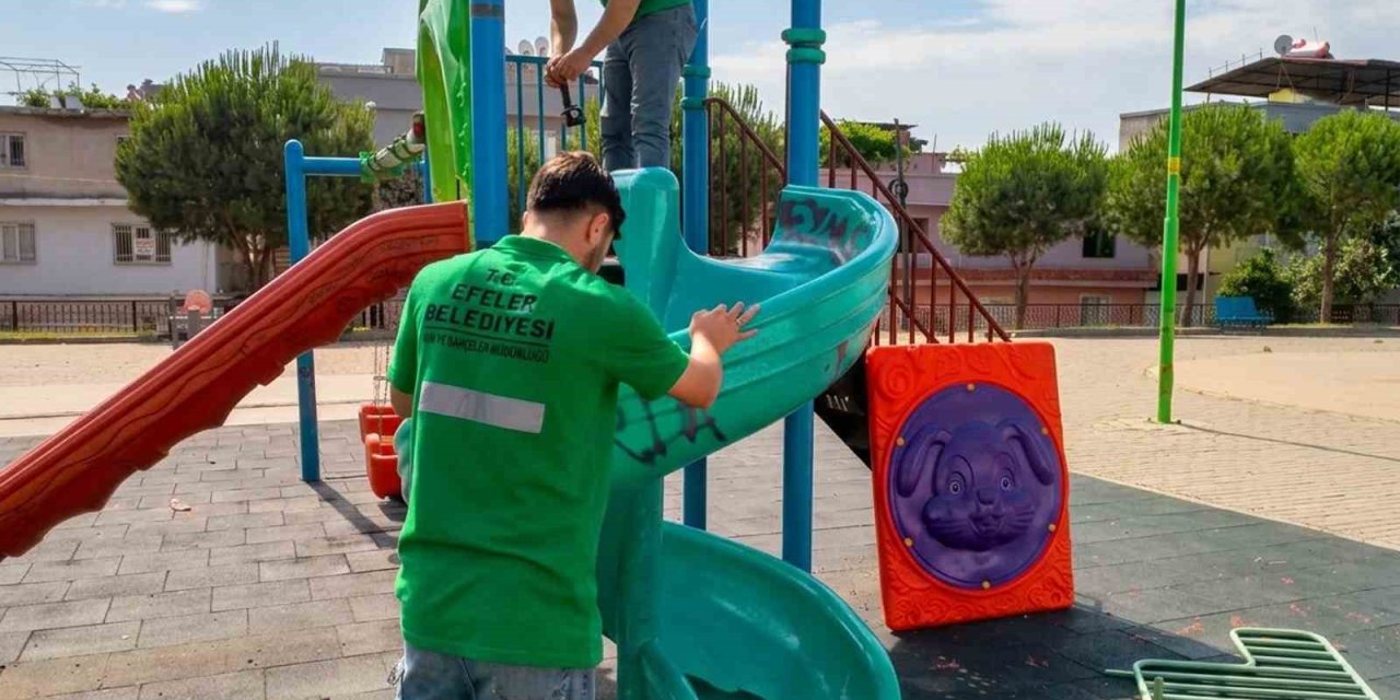 Efeler Belediyesi’nden parklarda onarım çalışması
