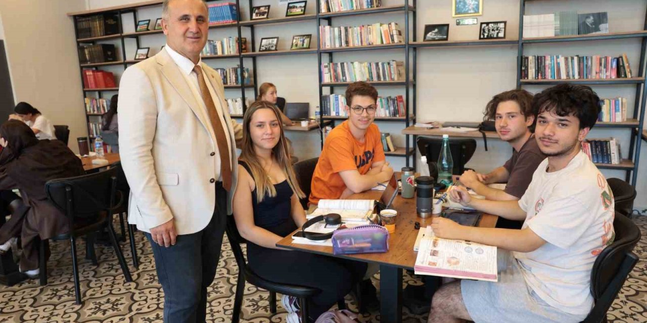 Başkan Kaya’dan YKS öncesi öğrencilere moral ziyareti