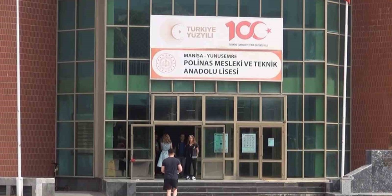 Kapılar kapanmadan sınava yetiştiler