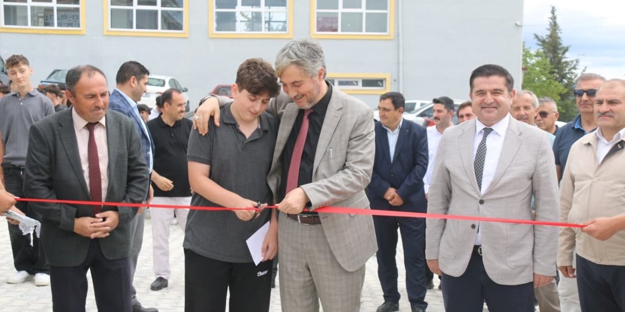 Emet Cevizdere Şehitleri MTAL’de yılsonu sergisi ve ödül töreni