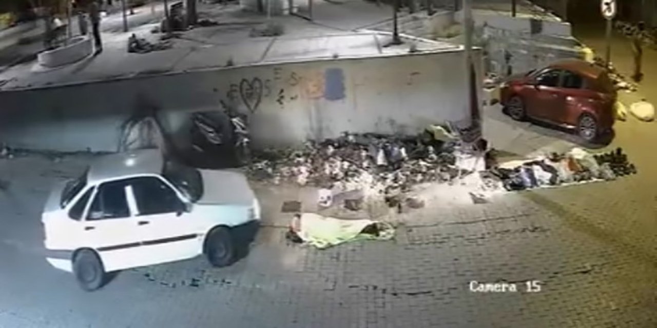 Kaldırımda uyuyanı fark etmedi, üzerinden otomobille geçti: O anlar kamerada