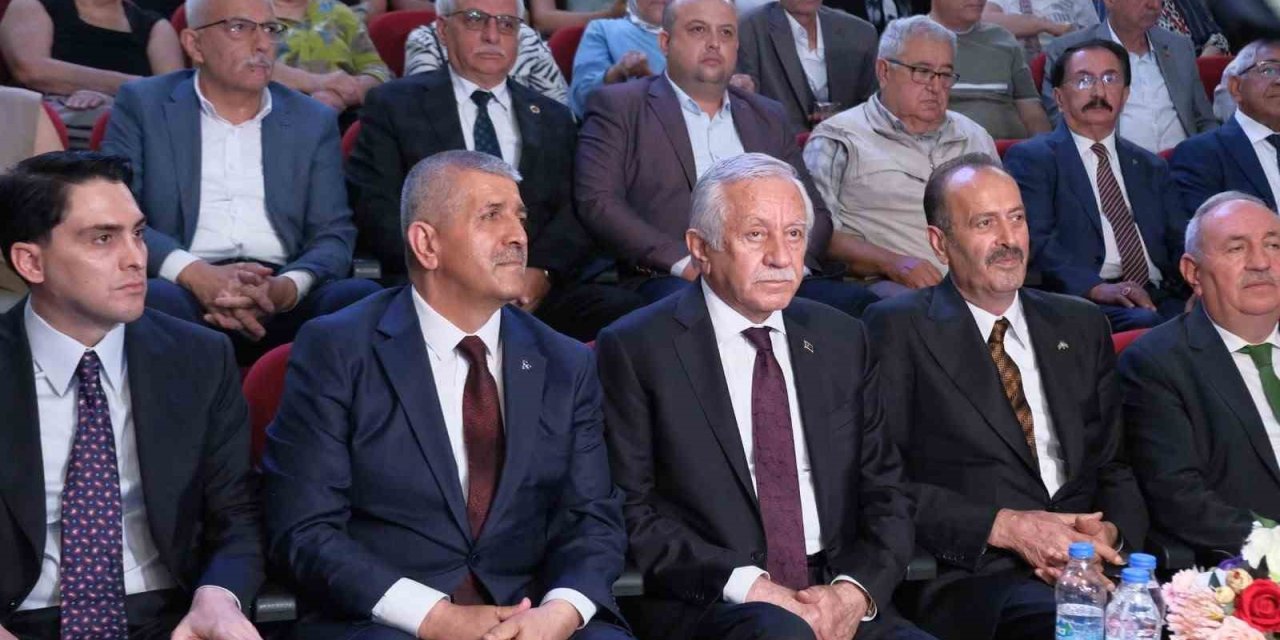 MHP’li Şahin: "Ya silahlar gömülecek ya da silahlarıyla gömülecekler"