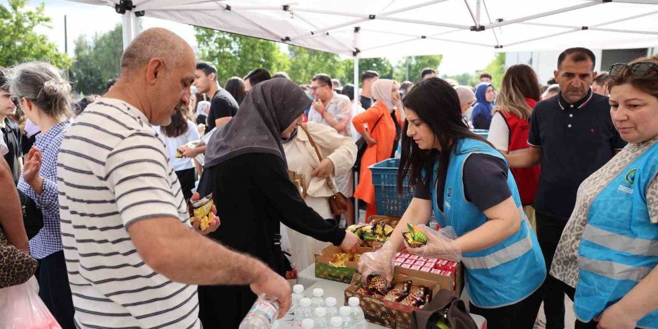 Menemen Belediyesi, YKS’de de öğrenci ve velilerin yanında