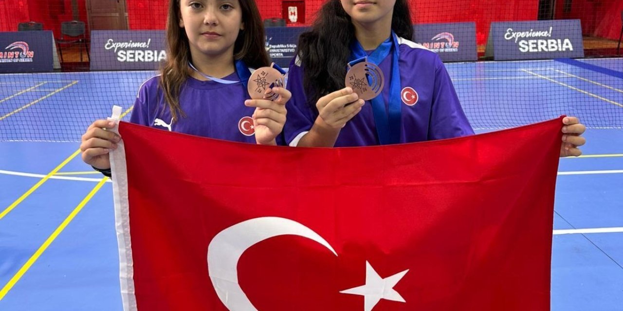 Manisalı badmintonculardan Sırbistan’da madalyalı başarı