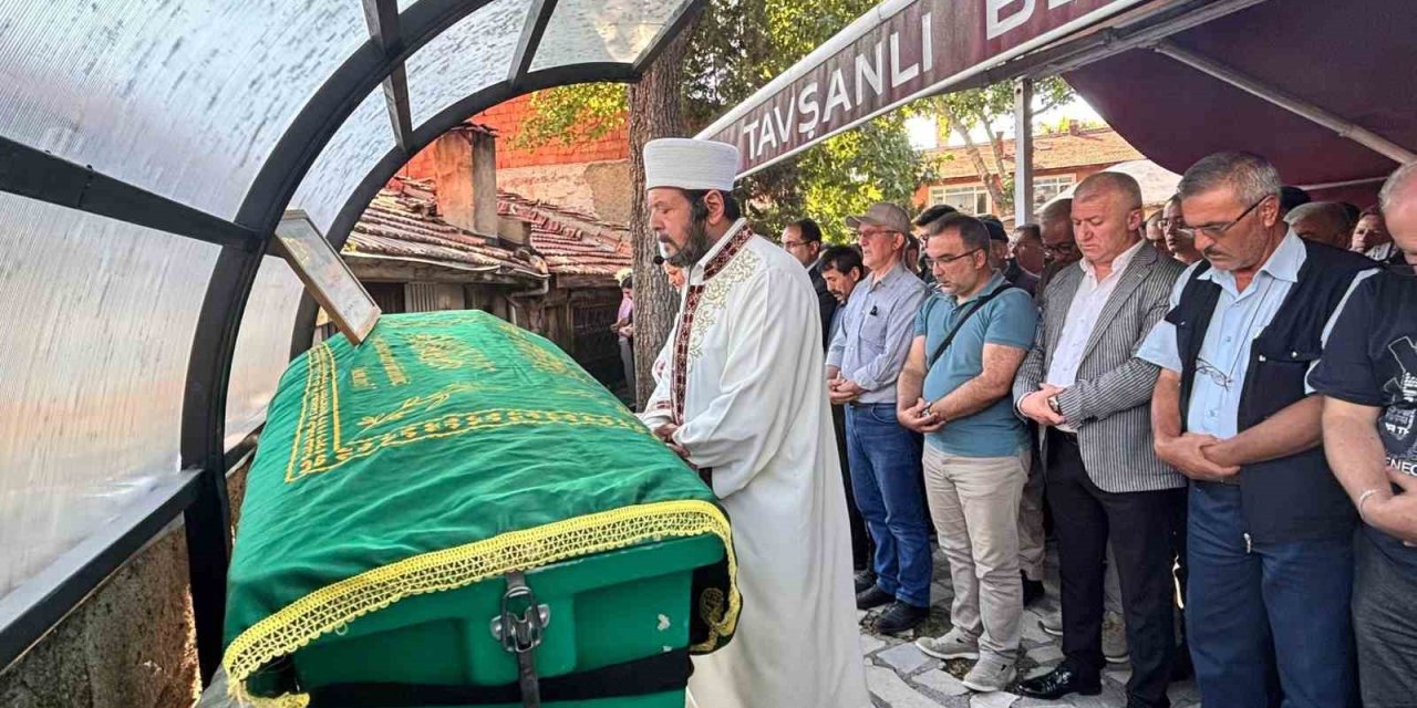 Balık tutmaya gittiği Kızılırmak kenarında ölü bulunan genç tekniker toprağa verildi