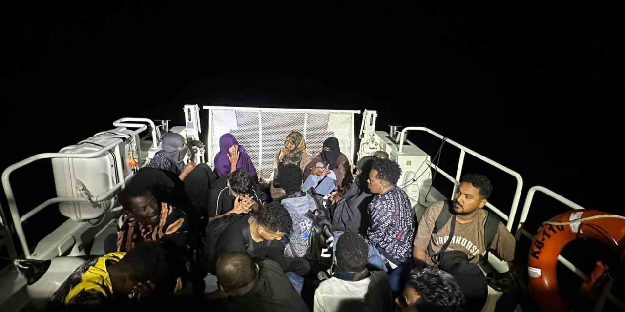 Bodrum’da 3’ü çocuk 19 düzensiz göçmen kurtarıldı