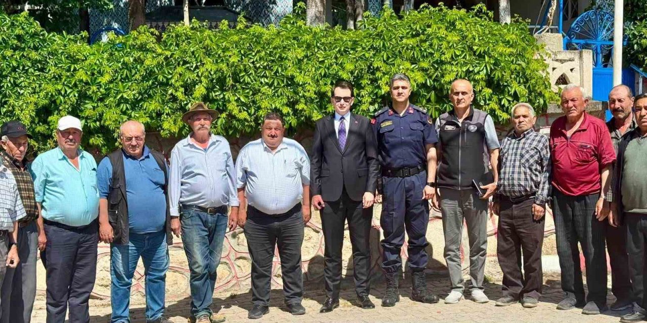 Hisarcık Kaymakamı Atam, vatandaşların talep ve ihtiyaçlarını yerinde dinledi