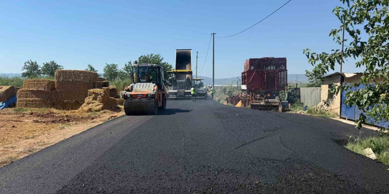Aydın’ın tüm ilçelerinde eş zamanlı yol çalışmaları sürüyor