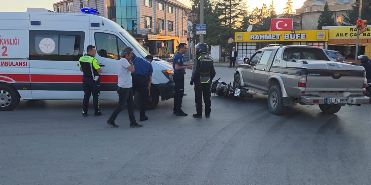 Kütahya’da motosiklet ile cip çarpıştı: 1 yaralı