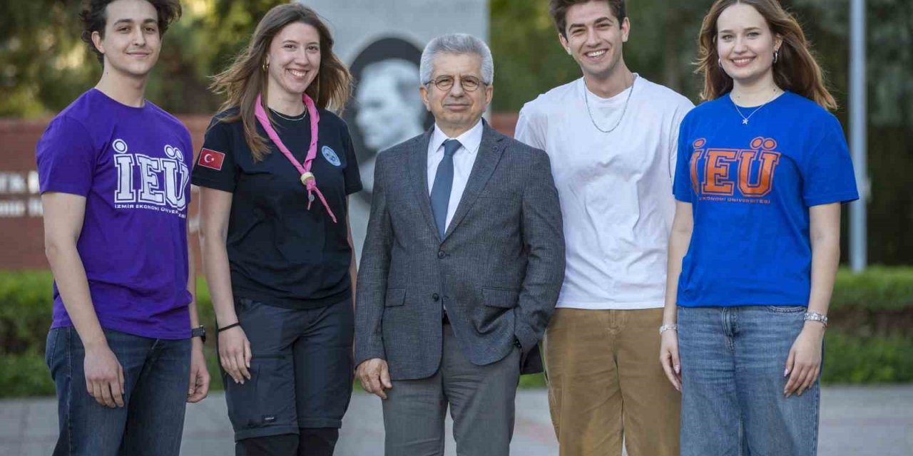 Ege’nin zirvesine ‘İEÜ’ imzası