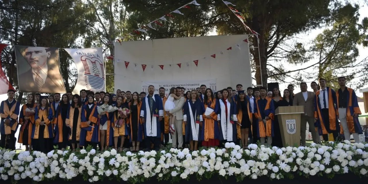 Köyceğiz Meslek Yüksekokulu’nda mezuniyet töreni yapıldı
