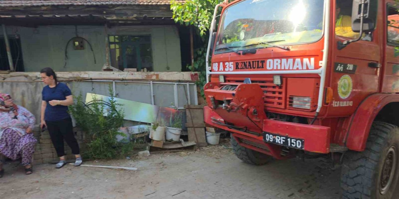 Nazilli’deki zirai alan yangını kontrol altına alındı