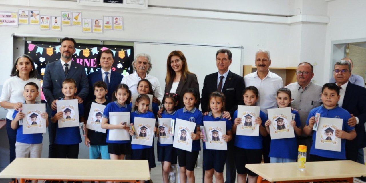 Manisa’da 268 bin 553 öğrenci karne heyecanı yaşadı