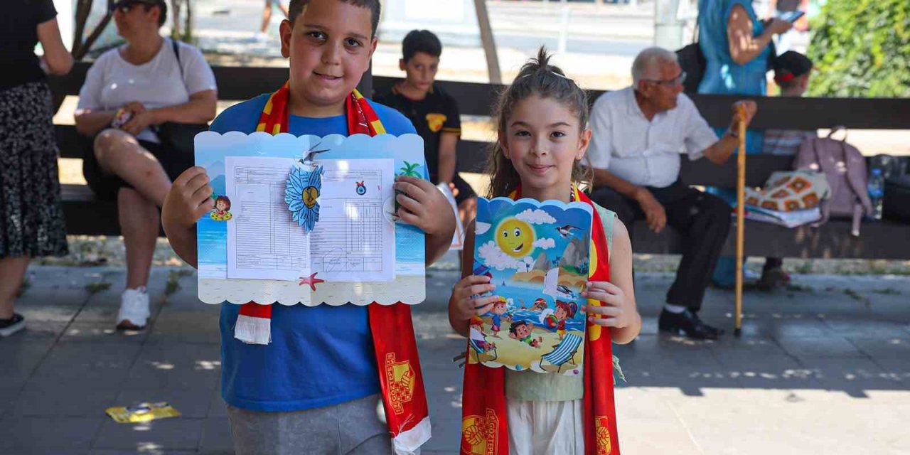 Göztepe’den Karne Etkinliği: "Karneni Getir, Hediyeni Götür" coşkusu başladı
