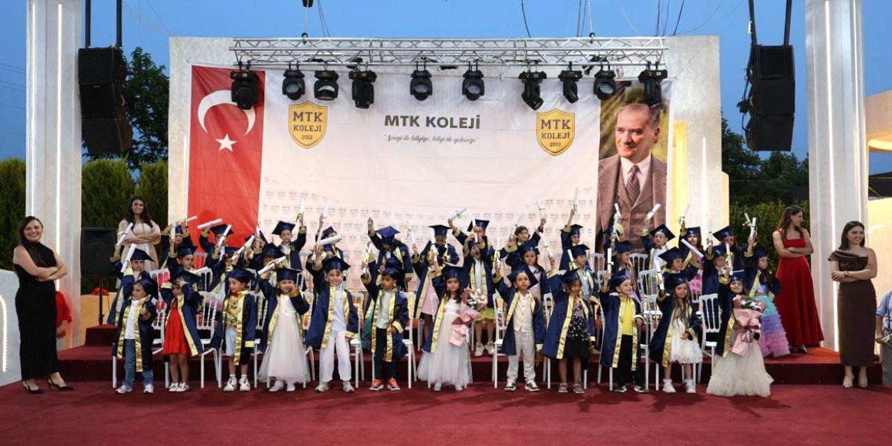 MTK Koleji’nde hem mezuniyet hem karne heyecanı