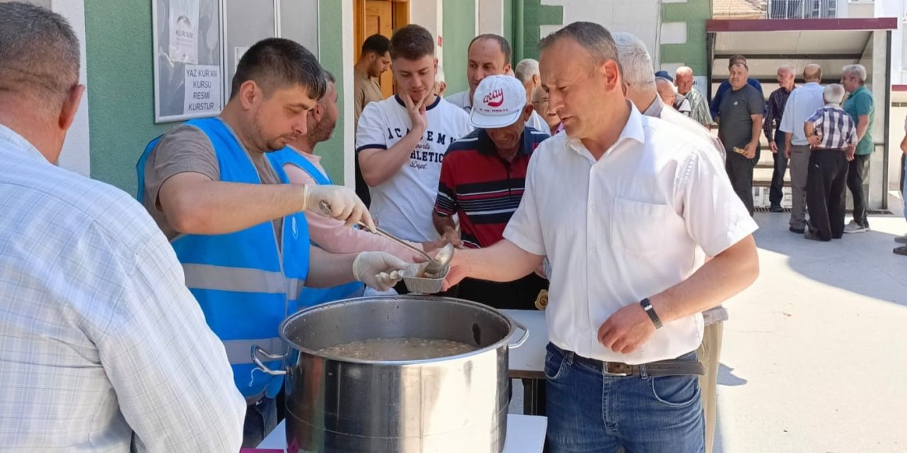 Hisarcık İlçe Müftülüğü’nden aşure ikramı