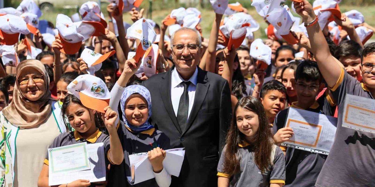 Çamelili öğrenciler karne sevincini Şırnak’taki yaşıtlarıyla birlikte yaşadı